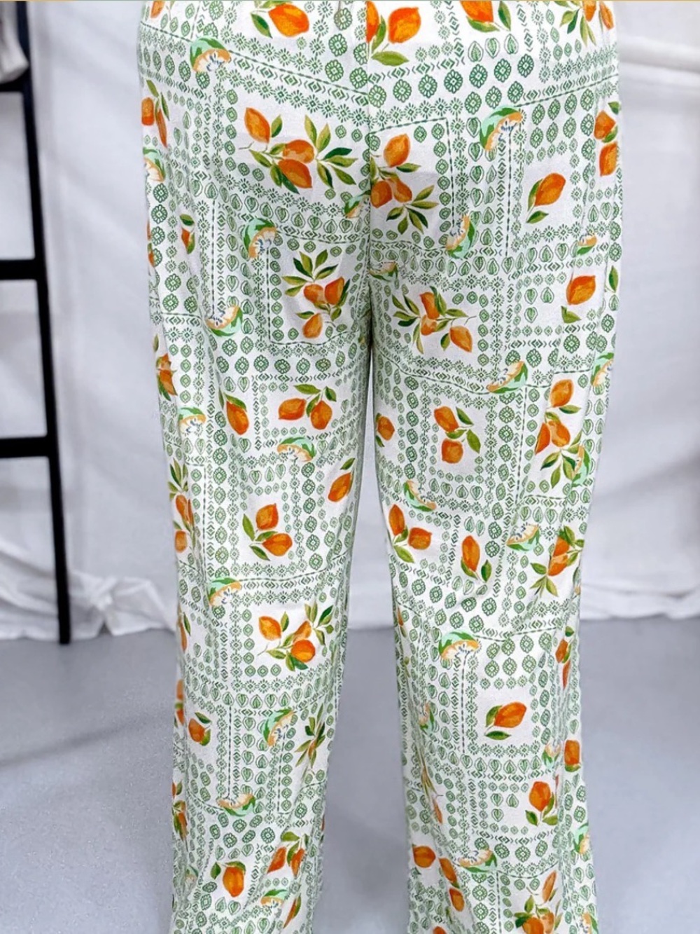 Dear Scarlett Women's Orange Fruit Print  Relaxed Pantsuit - Picture 6 of 10